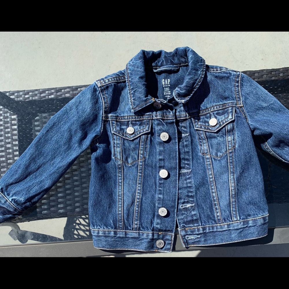 Gap toddler denim jean jacket size 2